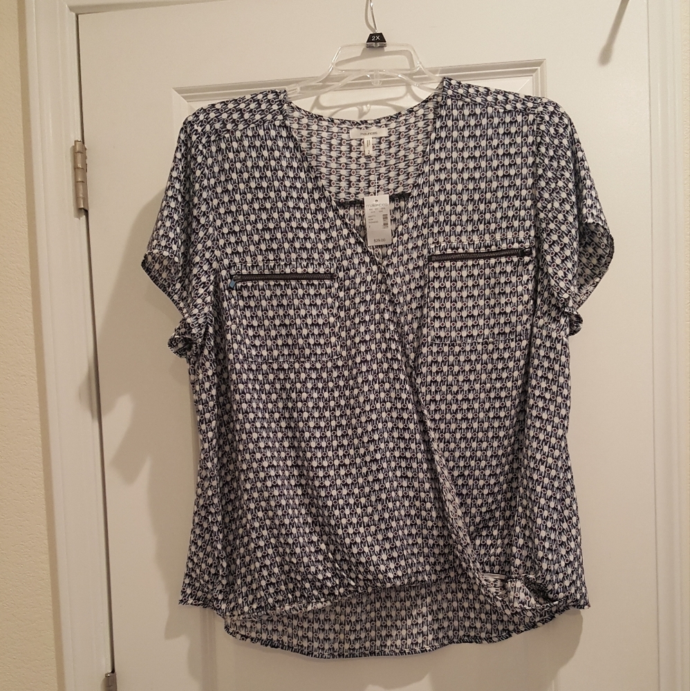 Maurices Top plus size 2 NWT